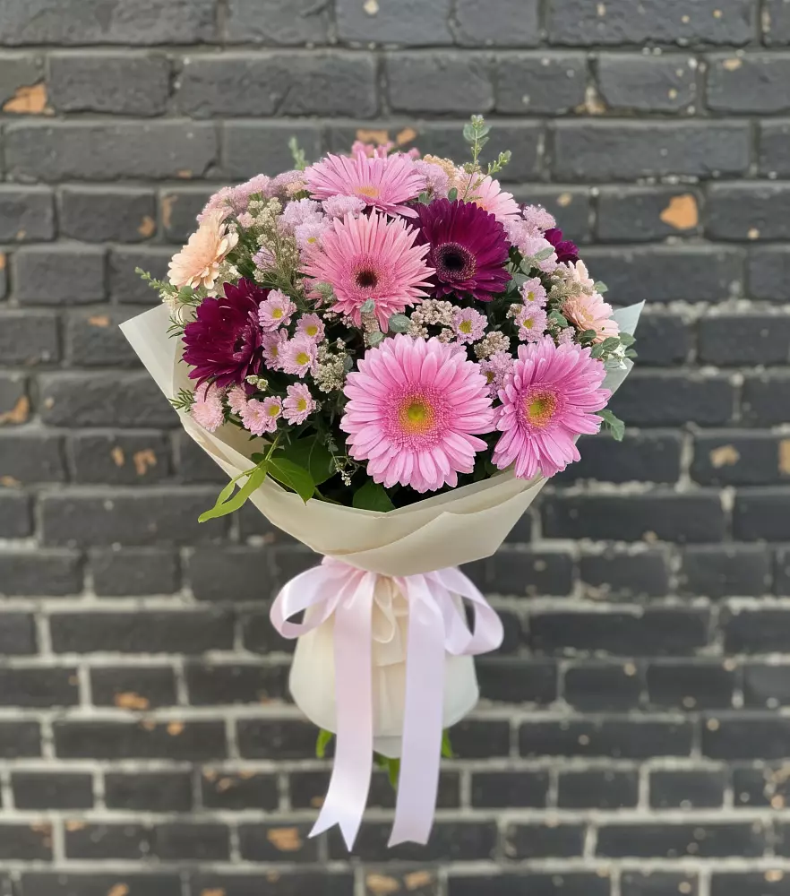 Букет цветов из: Герберы и Хризантемы в Мелиховской