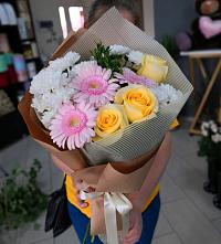 Букет цветов из:  Герберы, Розы и Хризантемы в Мелиховской