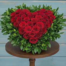 Цветочная композиция из Розы в виде сердца в Мелиховской