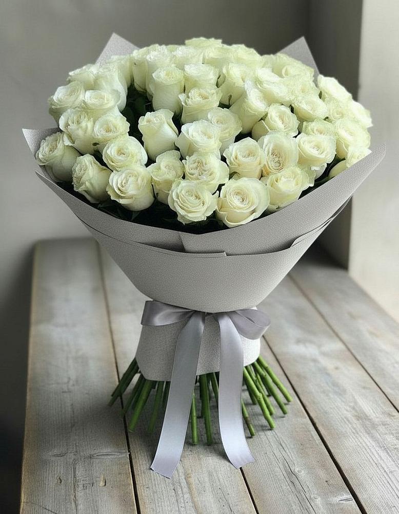 Букет 35 Белых роз в Мелиховской