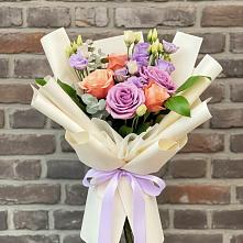 Букет цветов из:  Лизиантусы и Розы #REPLACE_PRED# Мелиховской