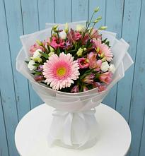 Букет цветов из:  Герберы, Альстромерии и Лизиантусы #REPLACE_PRED# Мелиховской