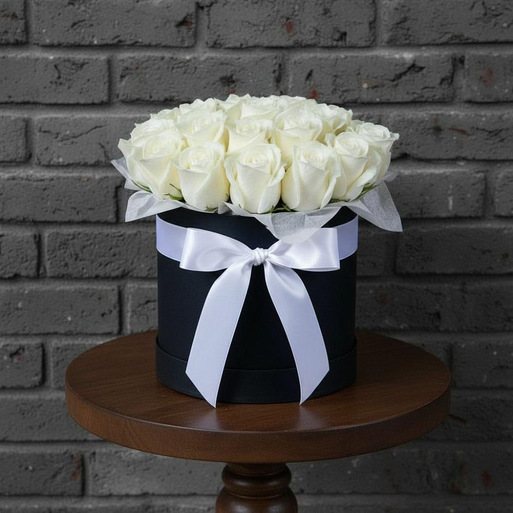 Цветочная композиция из Розы в шляпной коробке в Мелиховской