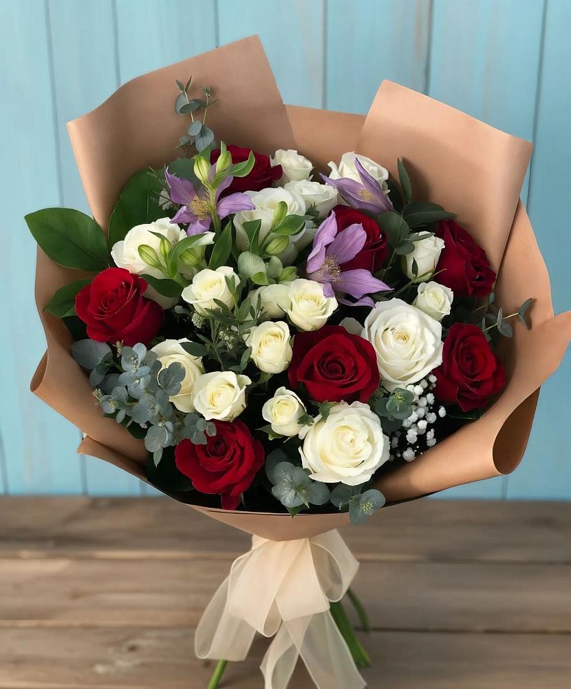 Букет цветов из: Розы и Альстромерии в Мелиховской