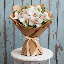 Букет цветов из:  Орхидеи и Розы в Мелиховской